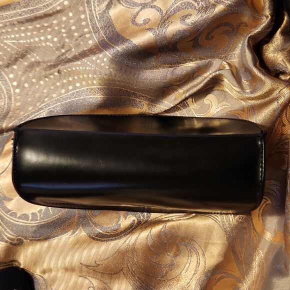 Salvatore Ferragamo Sunglasses. - Picture 3 of 7